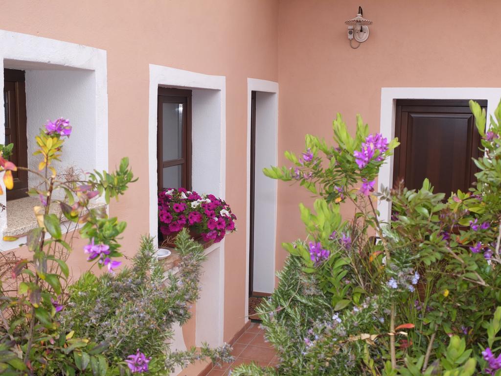Casa Camilla Sardegna Hotel Сан Вито Екстериор снимка
